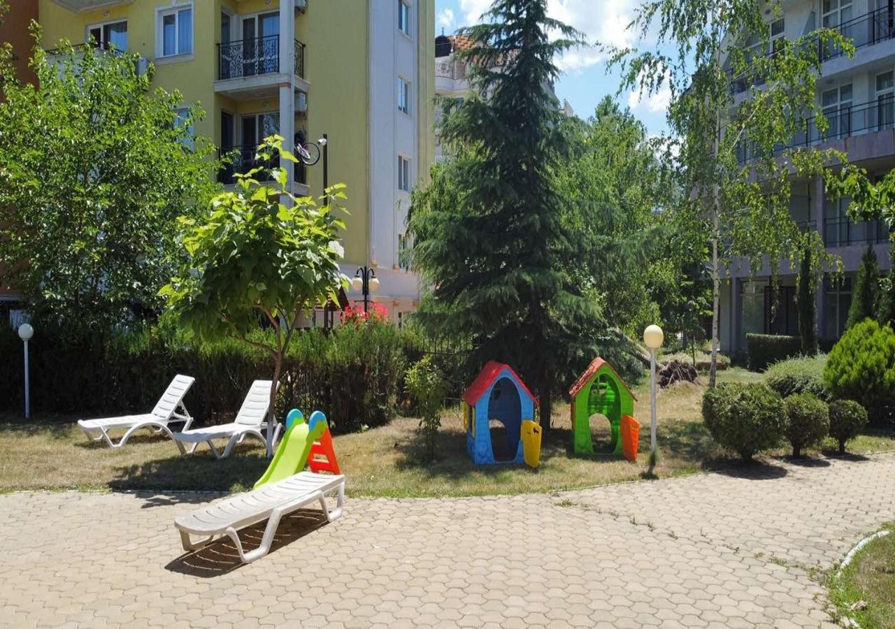 Charis Cozy Family Apart At Sun Village Complex Close To The Beach Slăntjev Brjag Exteriör bild